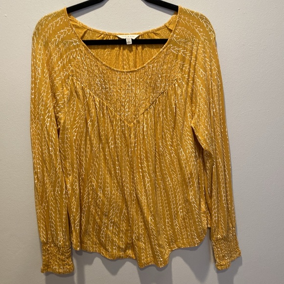 Lucky Brand Top NWOT Med. - Picture 5 of 5